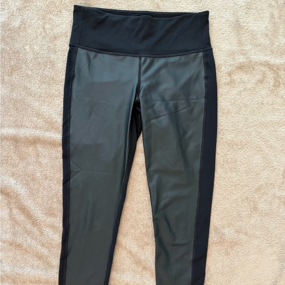 ATHLETA Women’s Gleam Tight leggings Black small faux leather trendy sporty - Picture 2 of 4